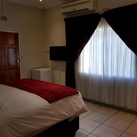 Batho Pele Lodge Gaborone Dış mekan fotoğraf