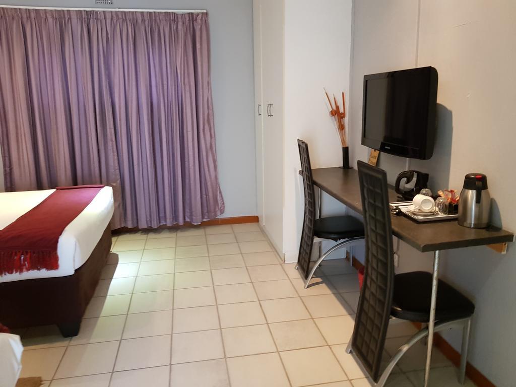 Batho Pele Lodge Gaborone Dış mekan fotoğraf